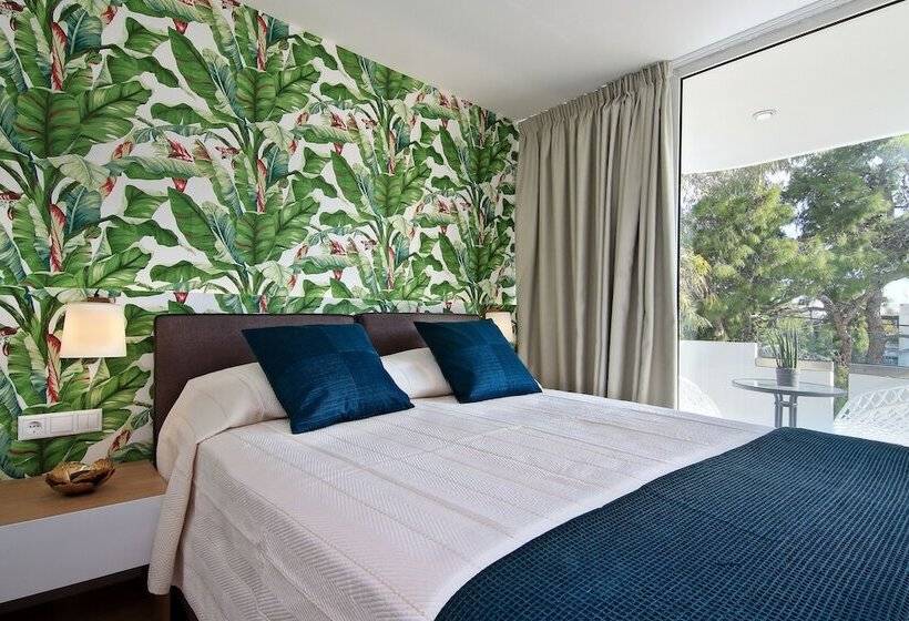 غرفة سوبيريور ذات إطلالة جانبية على البحر, Maison 66, Riviera Hotels