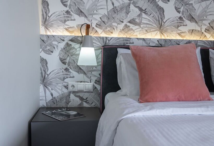 غرفة سوبيريور ذات إطلالة جانبية على البحر, Maison 66, Riviera Hotels