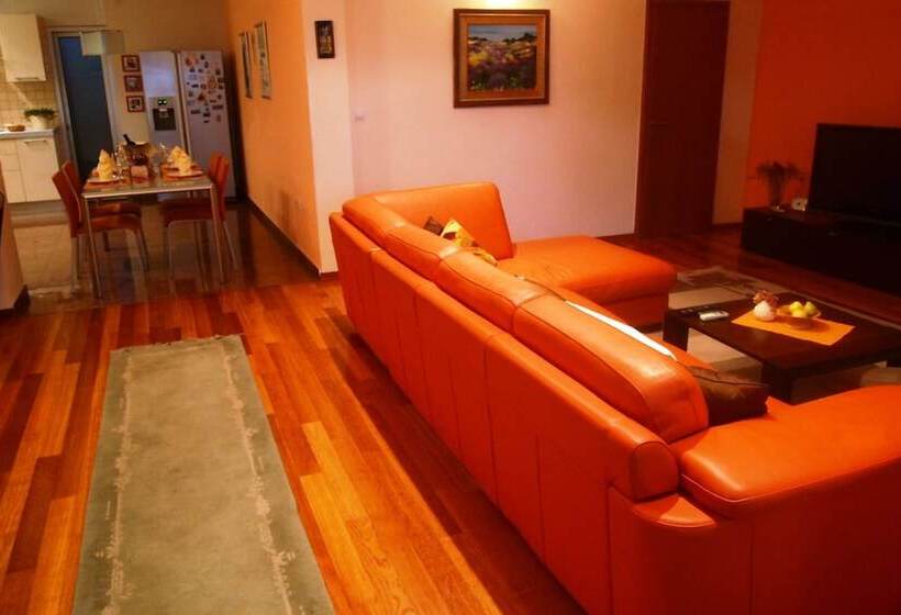 2 Szobás Deluxe Apartman, Apartments Dany