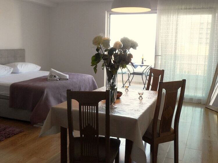 Deluxe Stúdió Szoba, Apartments Dany