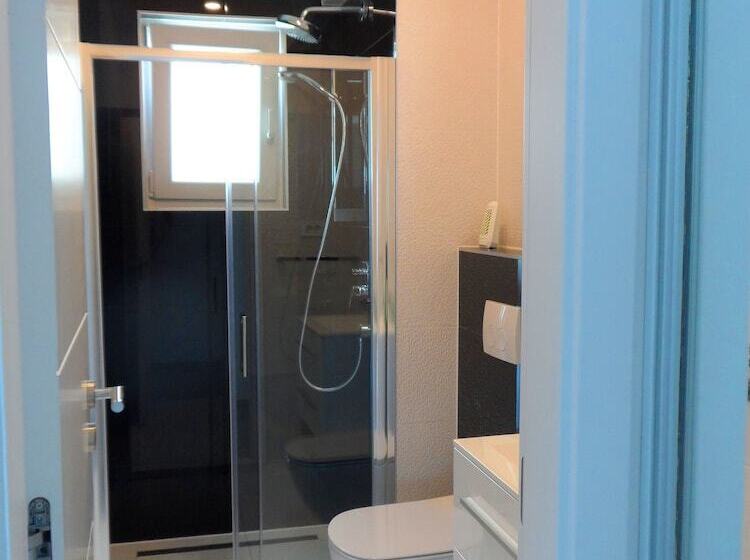 Tengerre Néző 1 Szobás Apartman, Apartments Dany