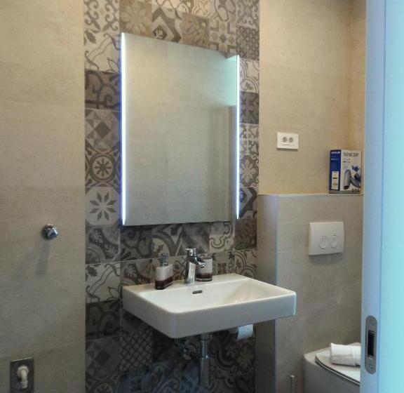 Escritório Deluxe, Apartments Dany