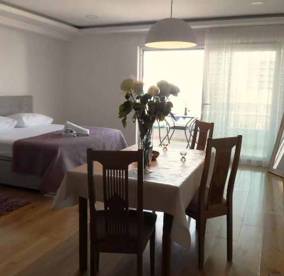 Deluxe Stúdió Szoba, Apartments Dany