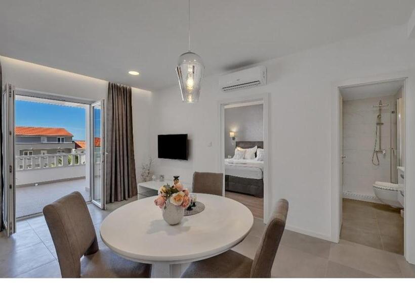 1 Szobás Deluxe Apartman, Apartments Dany