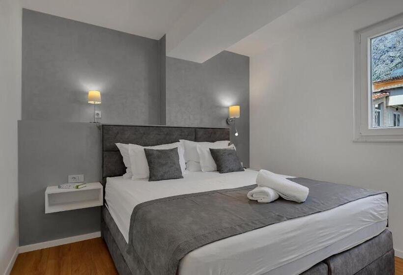 Apartamento 1 Dormitório com Vistas, Apartments Dany