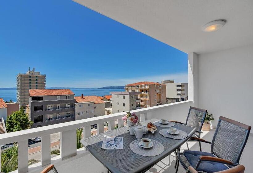 Tengerre Néző 1 Szobás Apartman, Apartments Dany