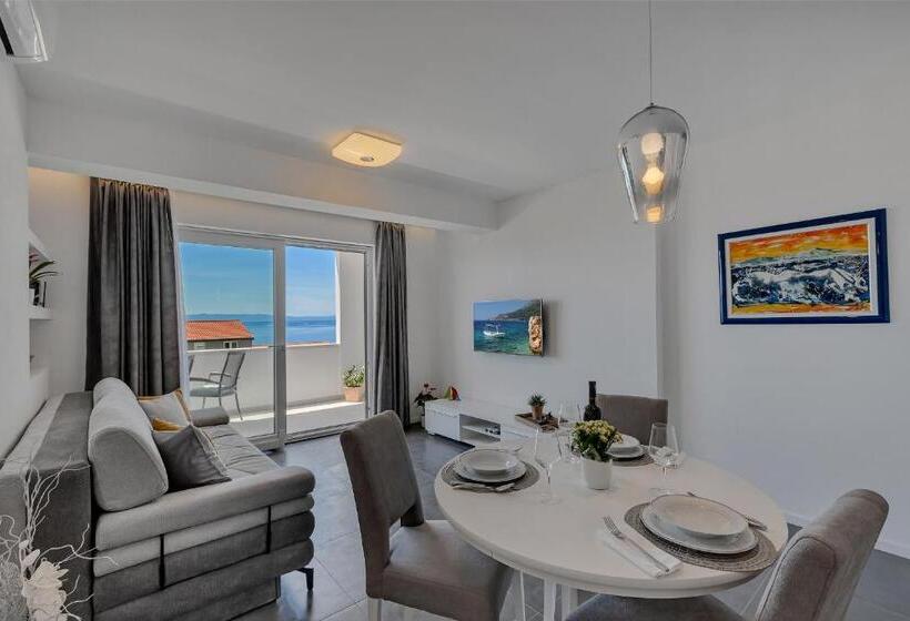 Tengerre Néző 1 Szobás Apartman, Apartments Dany