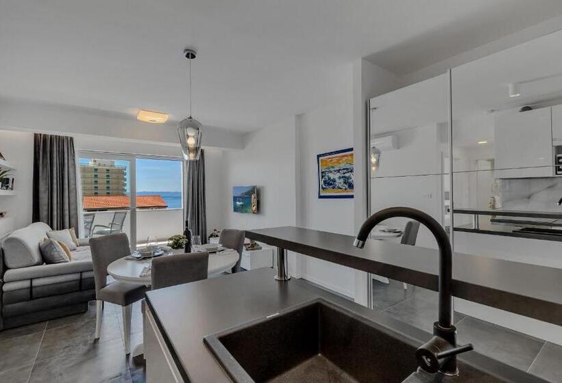 Tengerre Néző 1 Szobás Apartman, Apartments Dany