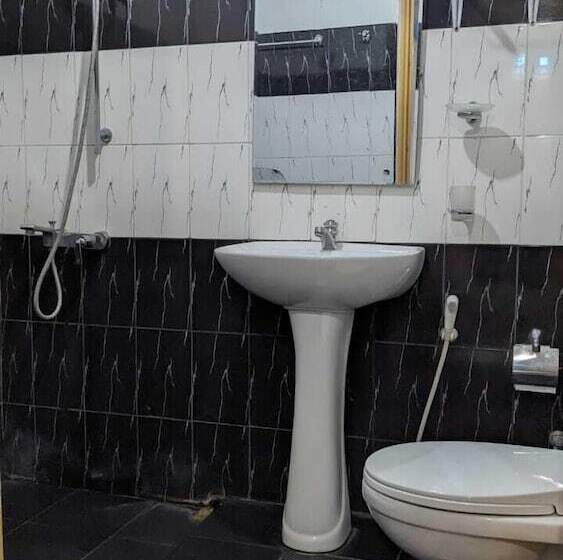 חדר קלאסי לשלושה, Ella Nature Nest