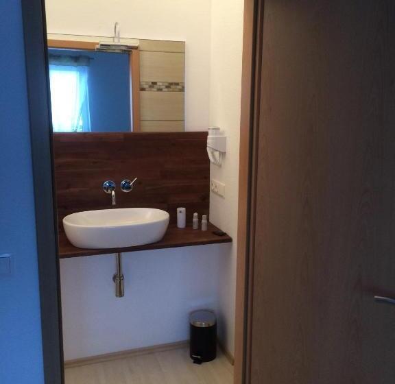 Номер Стандарт, Pension Am Römerhof