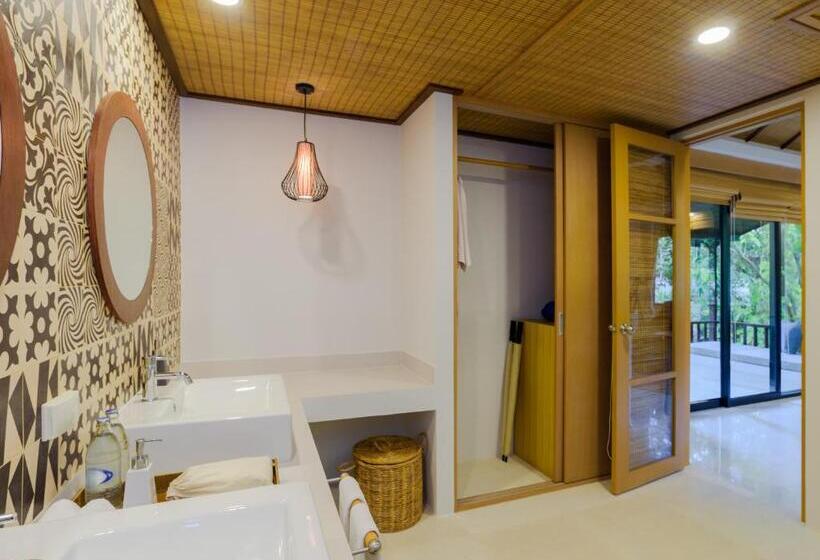 デラックスビラの１ベッドルーム, Paradise Beach Resort, Koh Samui   Sha Extra Plus