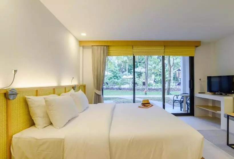 اتاق لوکس سه تخته, Paradise Beach Resort, Koh Samui Sha Extra Plus