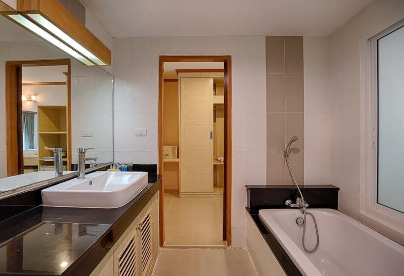 디럭스 패밀리 룸, Phuket Island View Resort   Sha Extra Plus