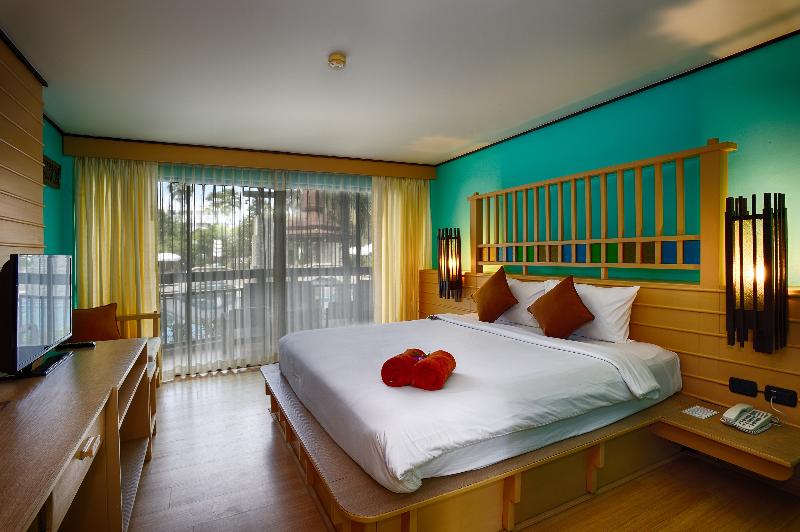 带泳池观景的豪华房, Phuket Island View Resort   Sha Extra Plus