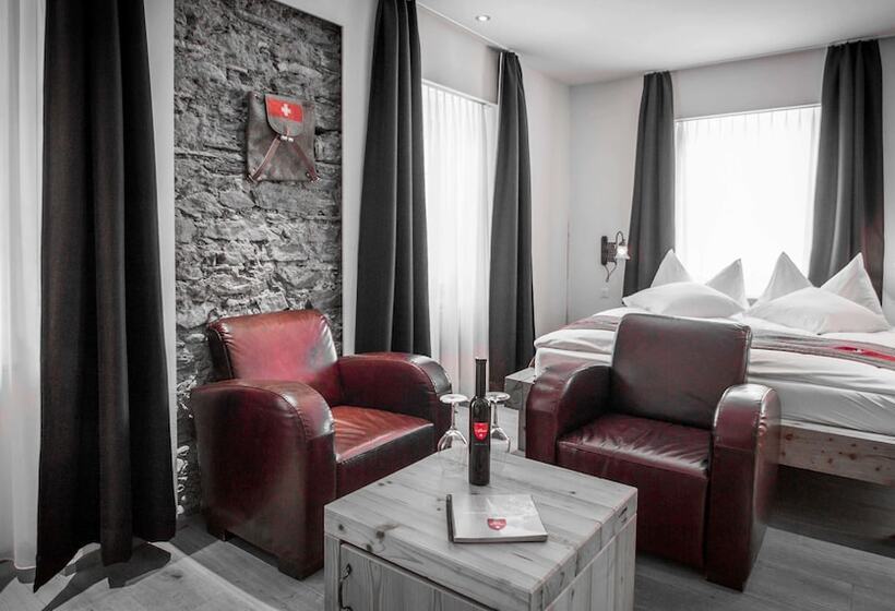 スーペリアールーム, The Dom