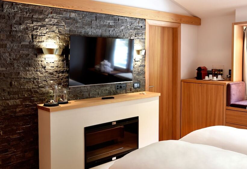 クラシックルーム, The Dom