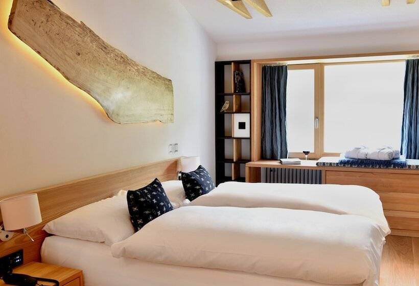 クラシックルーム, The Dom