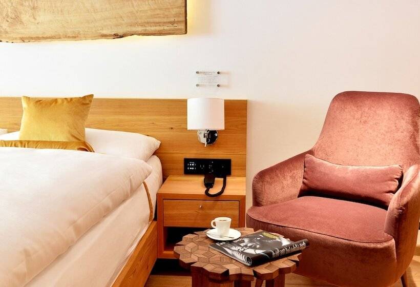 クラシックルーム, The Dom