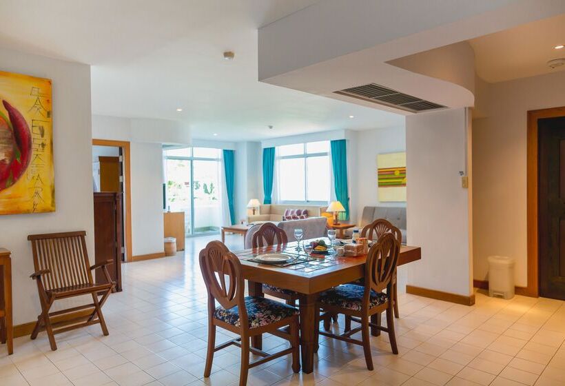 Люкс, Waterfront Suites Phuket By Centara