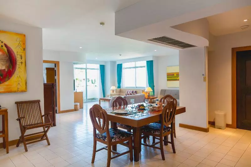 سوییت, Waterfront Suites Phuket By Centara