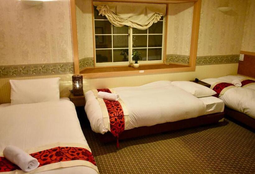 חדר סטנדרט לשלושה, Altitude Madarao