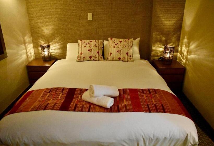 סוויטה משפחתית, Altitude Madarao