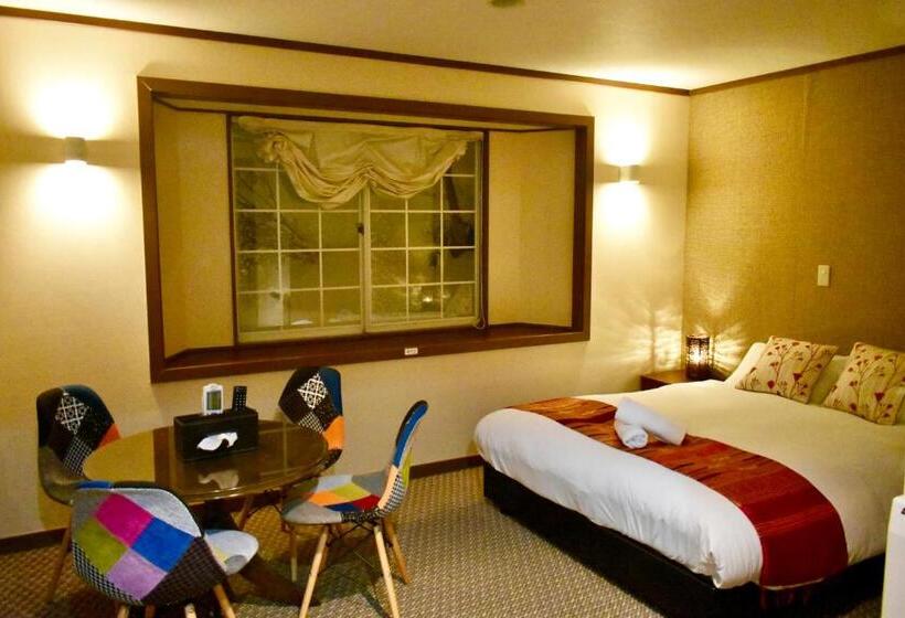 סוויטה משפחתית, Altitude Madarao