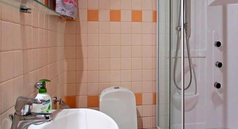 اتاق راحتی سه تخته, Mini Hotel Mone