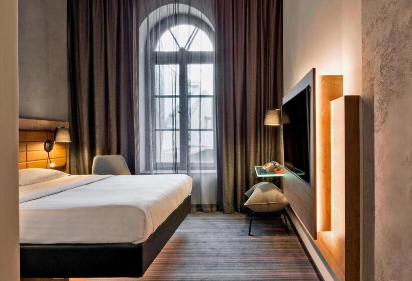 غرفة قياسية, Moxy Warsaw Praga
