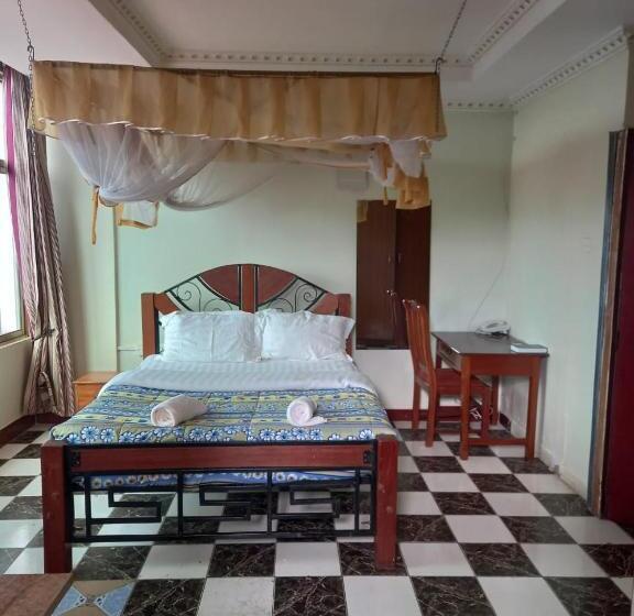 اتاق استاندارد یک نفره, Newstead Hotel Naivasha