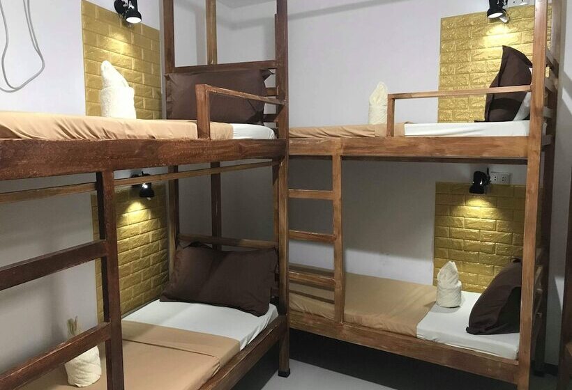 تختخواب در اتاق مشترک, Prim Travellers Inn