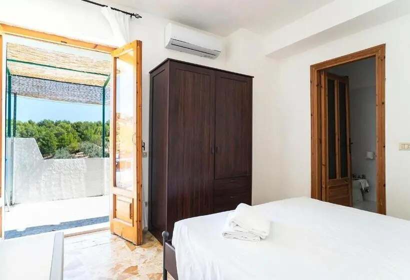 اتاق اکونومی, Casa Colletta Vieste