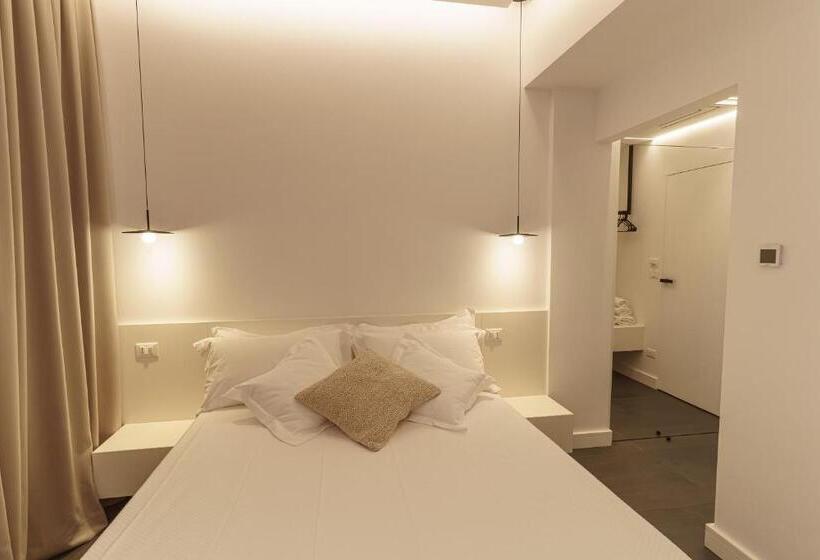 اتاق لوکس با بالکن, B&b Nel Blu Dipinto Di Blu