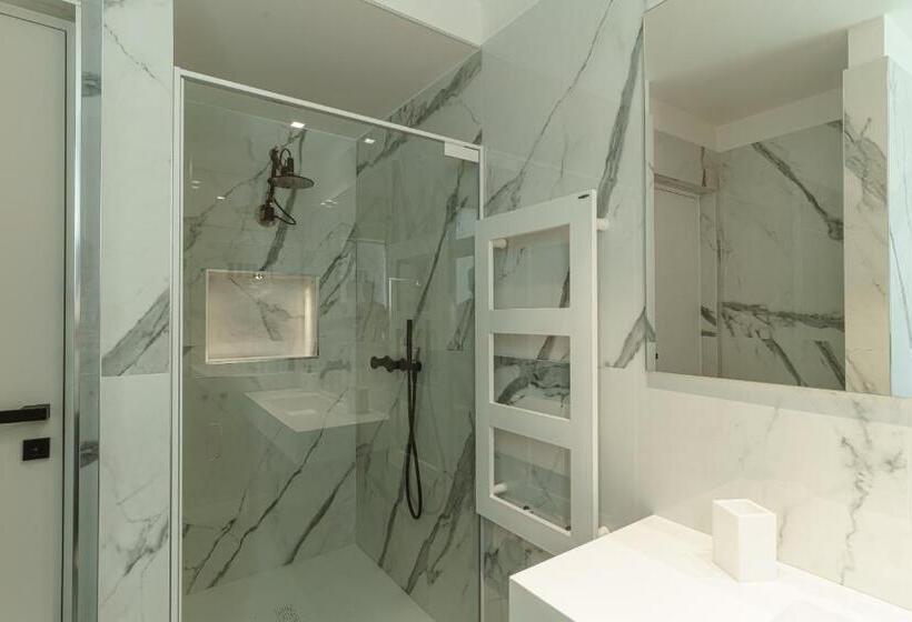 اتاق لوکس با بالکن, B&b Nel Blu Dipinto Di Blu