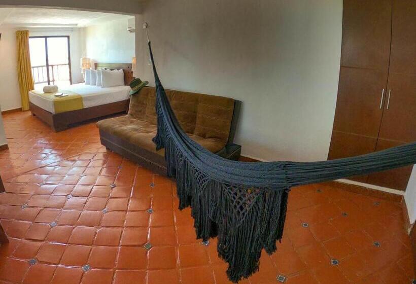 Люкс, Rio Lagartos