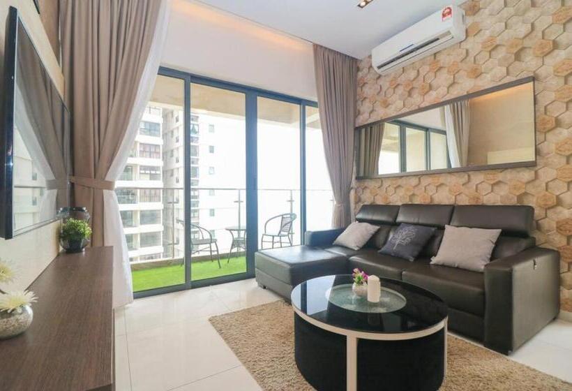Family Suite, Country Garden Danga Bay @ Uha