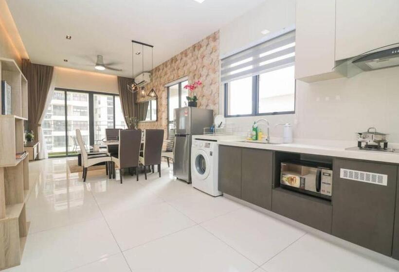 סוויטה משפחתית, Country Garden Danga Bay @ Uha