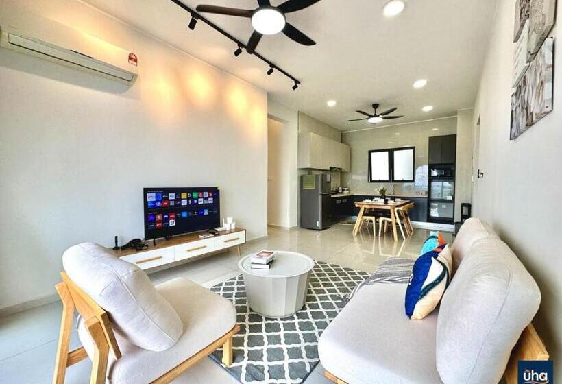 Апартаменты 3 Спальни, Country Garden Danga Bay @ Uha