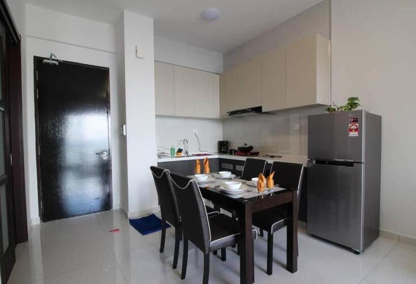 חדר סטנדרט עם מרפסת, Country Garden Danga Bay @ Uha