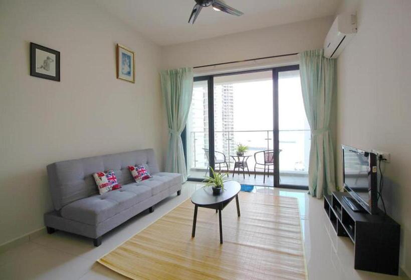 חדר סטנדרט עם מרפסת, Country Garden Danga Bay @ Uha