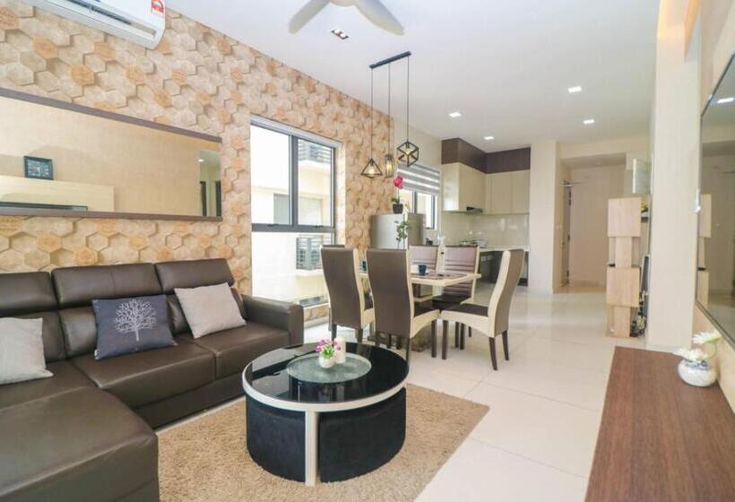 סוויטה משפחתית, Country Garden Danga Bay @ Uha