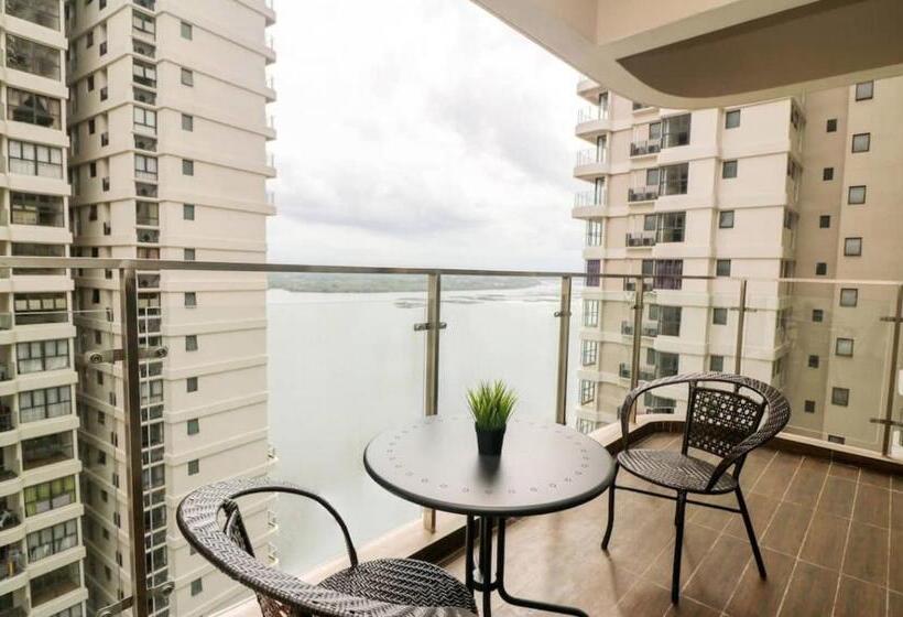 סוויטה משפחתית, Country Garden Danga Bay @ Uha