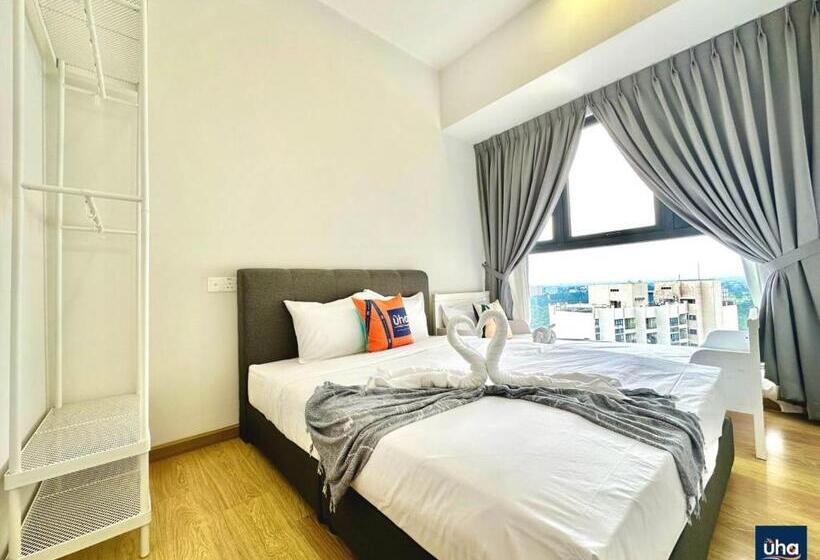 דירת שלושה חדרים, Country Garden Danga Bay @ Uha