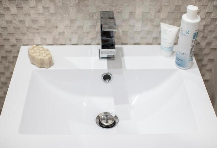 חדר דחוקס עם מיטת קינג, Il Magnificus Boutique