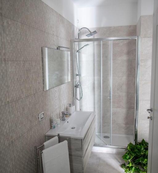 סוויטה משפחתית, Il Magnificus Boutique