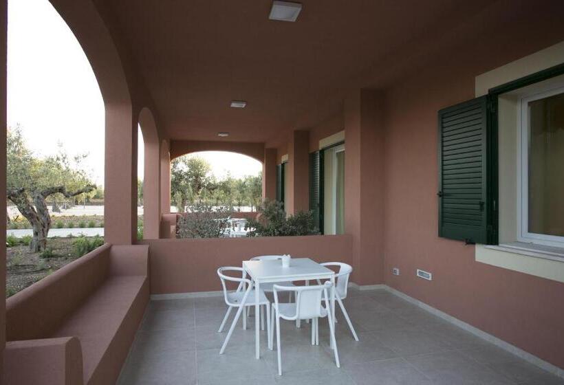 דירת חדר בקומת קרקע, Corte Olea Resort