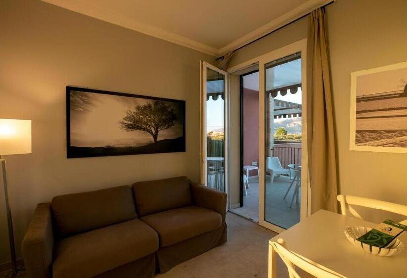 Полулюкс Одноместный с Террасой, Corte Olea Resort