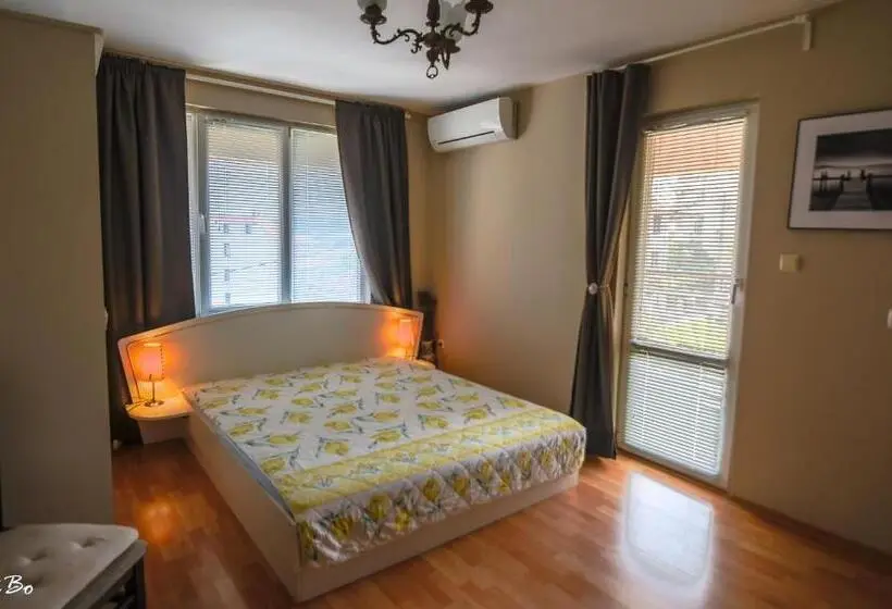 اتاق استاندارد با بالکن, Dom Mladenovi B&b