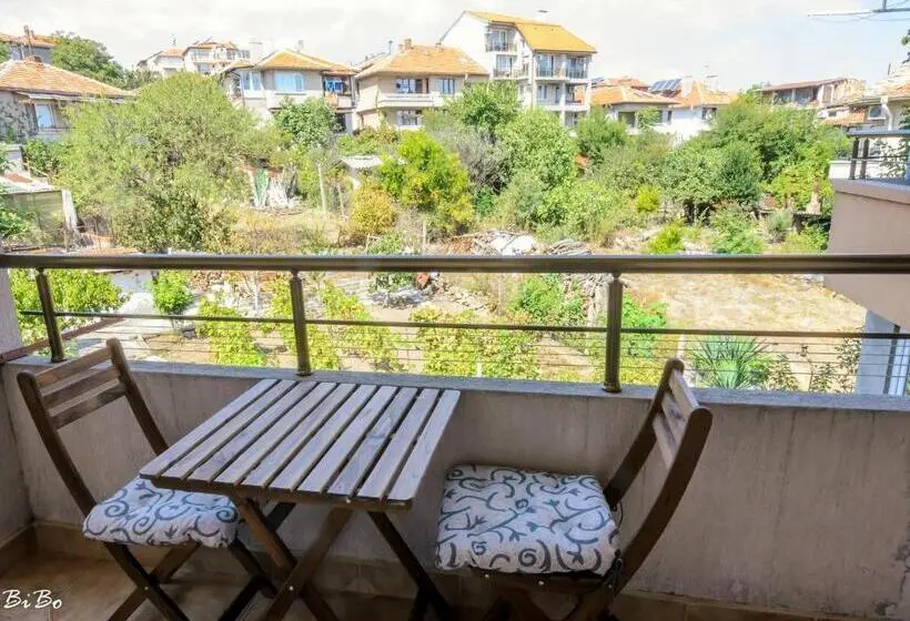 آپارتمان 1 خوابه با بالکن, Dom Mladenovi B&b