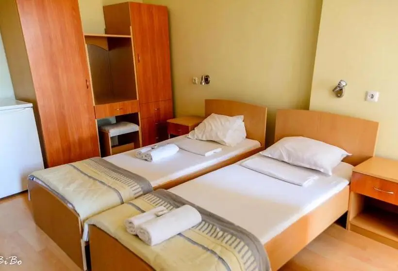 اتاق استاندارد با چشم‌انداز دریا, Dom Mladenovi B&b